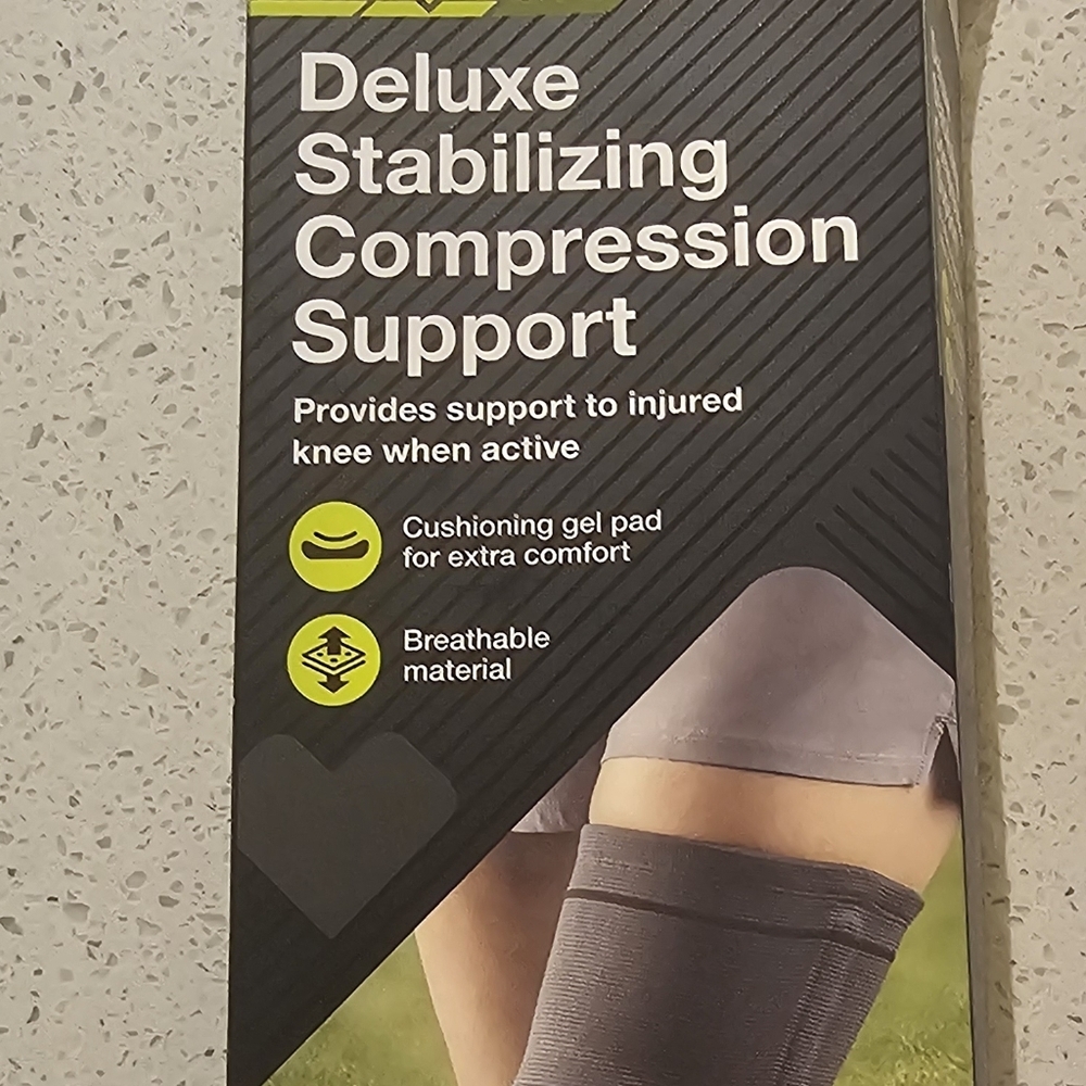 CVS Health Knee Deluxe Stabilizing Compression Support, Large - Picture 4 of 4